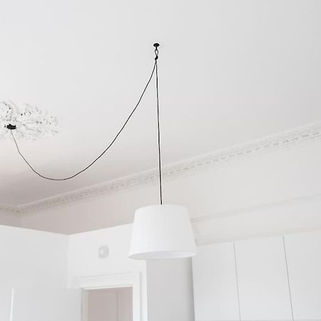 Spacious Georgian Pad - Free Parking - Walk To Bathアパートメント エクステリア 写真